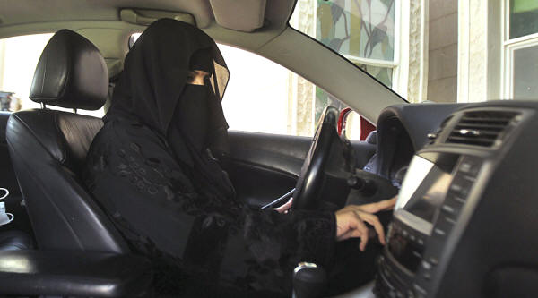 Saudi King issues decree allowing women to drive 